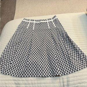 GAP Black and White A-Line Skirt Knee-Length Casual Size 8